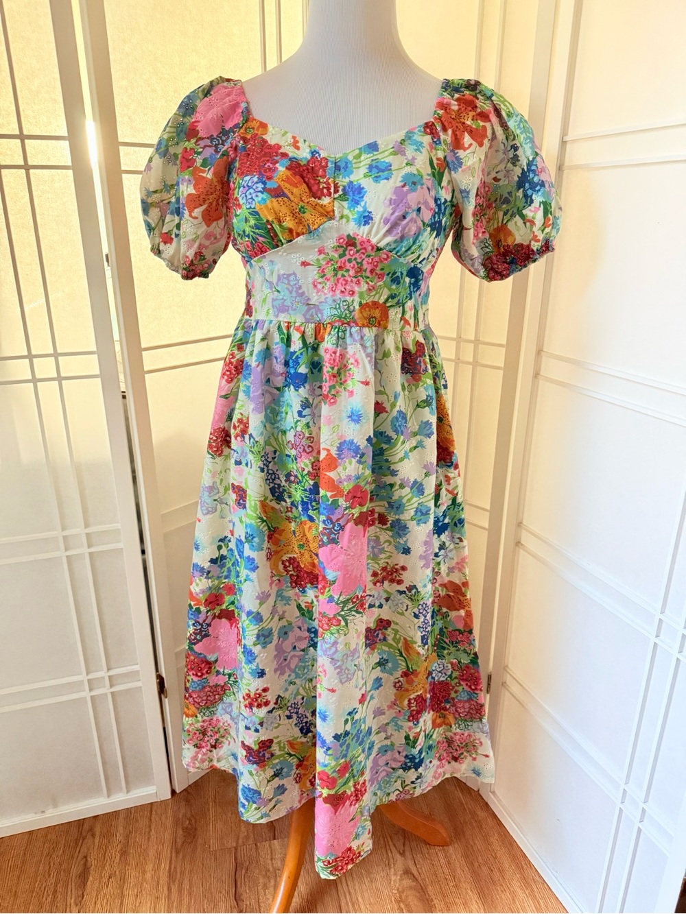 Eyelet cotton Floral Puff Sleeve Maxi Dress in Multicolor